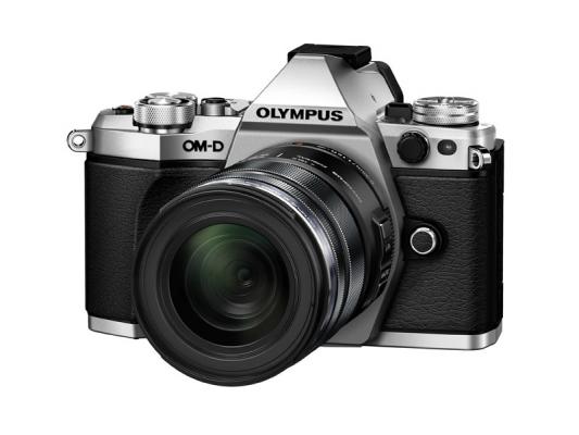 Фотоапарат Olympus OM-D E-M5 Mark II Silver тяло + Обектив Olympus M.Zuiko Digital ED 12-50mm f/3.5-6.3 EZ Black