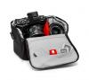 Фоточанта Manfrotto Essential XS shoulder bag за CSC камера
