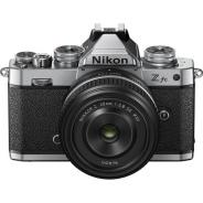 Фотоапарат Nikon Z fc + Обектив Nikon NIKKOR Z 28mm f/2.8 (SE)